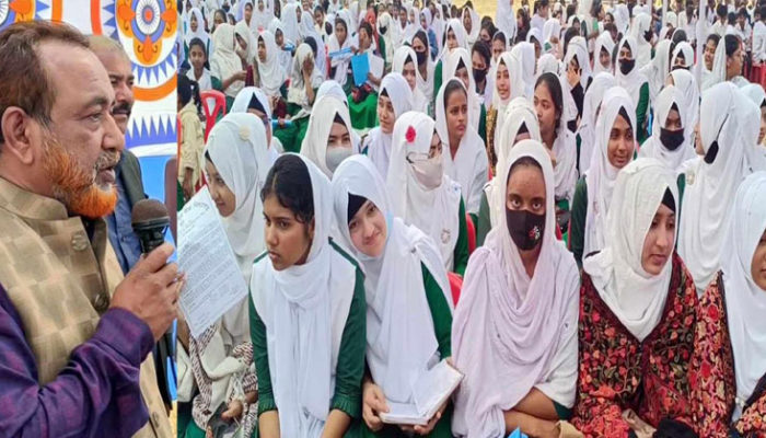 দশানী মোহনপুর উবিতে এসএসসি পরীক্ষার্থীদের বিদায় সংবর্ধনা
