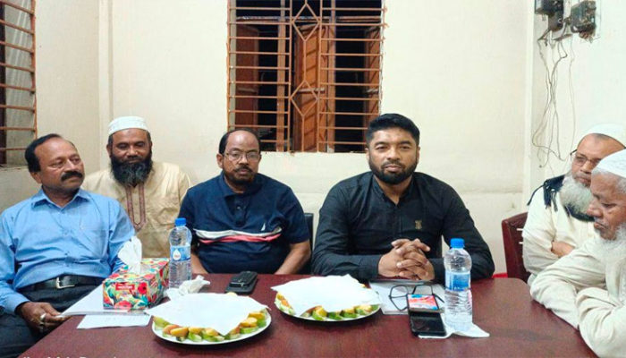 রহিমানগর বাজার ব্যবসায়ী কমিটির সাথে ওসির মতবিনিময়