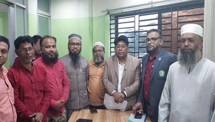 নিরাপদ সড়ক চাই  চাঁদপুর জেলা শাখার সভাপতি এমএ লতিফ সম্পাদক শেখ মহিউদ্দিন রাসেল