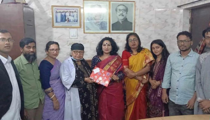 নারী দিবসে সৈয়দা বদরুন নাহার চৌধুরীকে চর্যাপদ একাডেমির সংবর্ধনা