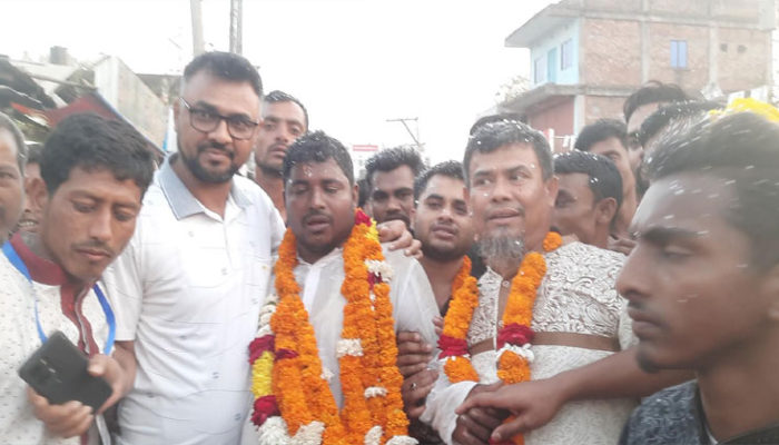 শাহরাস্তিতে উপনির্বাচনে কাউন্সিলর শহিদুল ও ইউপি সদস্য