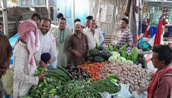 রাজরাজেশ্বর ইউনিয়নে গণসংযোগে চেয়ারম্যান প্রার্থী অ্যাড. হুমায়ুন কবির সুমন
