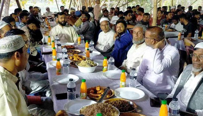 চাঁদপুর-২ আসনের এমপির উদ্যোগে ইফতার ও দোয়া মাহফিল