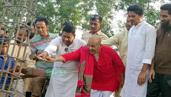 মতলব উত্তরে বদরপুর সোলায়মানিয়া মসজিদের নির্মাণ কাজের উদ্বোধন