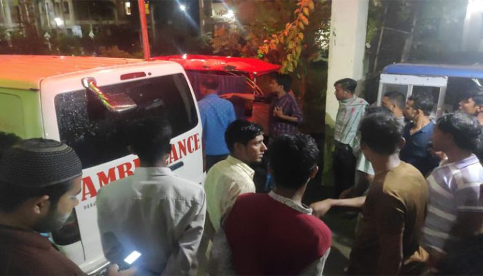 শাহরাস্তিতে পিকআপ ভ্যান ও সিএনজি স্কুটারের সংঘর্ষে ২জন নিহত