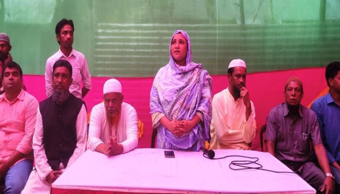 মহিলা ভাইস চেয়ারম্যান প্রার্থীতা জানান দেন যুবলীগ নেত্রী ফারহানা পারভীন