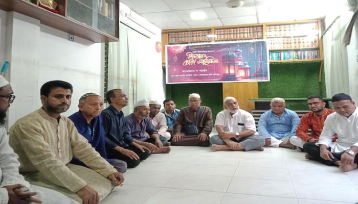চাঁদপুর ল গার্ডেনের ইফতার ও দোয়া মাহফিল