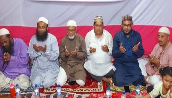 শেখ মুজাফ্ফর আলী-আংকুরেন্নেছা মাদরাসার ইফতার ও দোয়া মাহফিল
