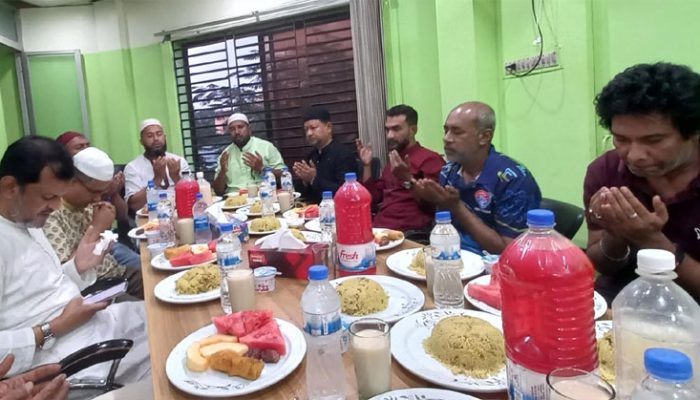 রূপালী চাঁদপুরের আয়োজনে ইফতার ও দোয়া অনুষ্ঠিত