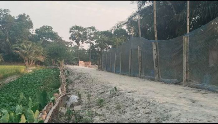 শাহরাস্তিতে পৌরসভার নতুন রাস্তা পেয়ে খুশি এলাকাবাসী
