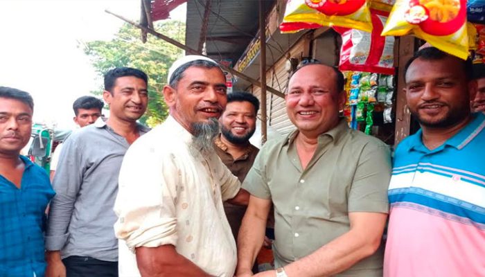 কচুয়ায় চেয়ারম্যান প্রার্থী ফয়েজ আহম্মেদ স্বপনের গণসংযোগ