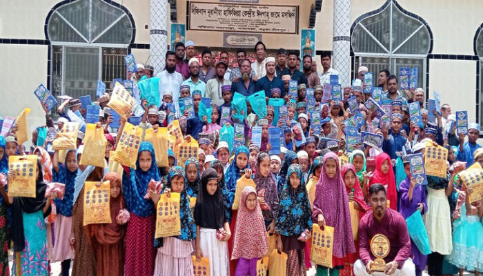 কচুয়ার সফিবাদ মাদ্রাসা ও এতিমখানার ছাত্র ছাত্রীদের মাঝে উপহার সামগ্রী বিতরণ