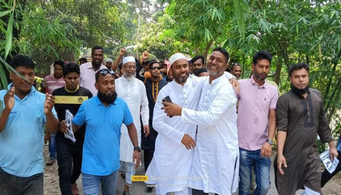 চেয়ারম্যান প্রার্থী অ্যাড. হুমায়ুন কবির সুমনের দিনব্যাপী ব্যাপক গণসংযোগ ও উঠান বৈঠক