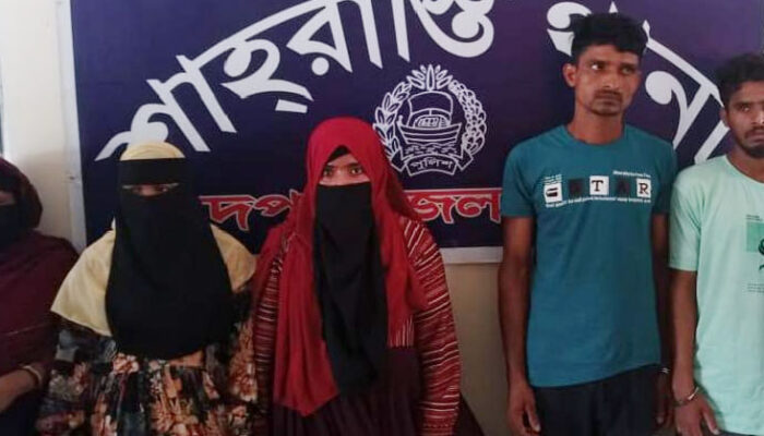শাহরাস্তিতে অসামাজিক কর্মকাণ্ডে লিপ্ত ৫ জন থানা পুলিশ কর্তৃক আটক