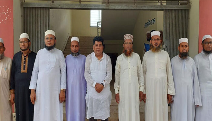 শাহতলী কামিল মাদরাসায় কামিলের মৌখিক পরীক্ষার কার্যক্রম পরিদর্শন