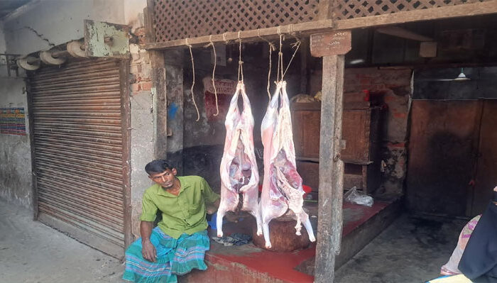 চাঁদপুরে জবাইয়ের পর বকরি হয়ে যাচ্ছে খাসি, প্রতারিত ক্রেতা