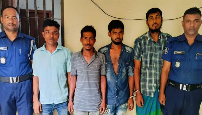 কচুয়ায় চোরাই অটোরিক্সা’সহ গ্রেপ্তার- ৪