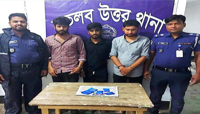 মতলব উত্তরে ১২০০ ইয়াবা ট্যাবলেটসহ ৩ মাদক ব্যবসায়ী গ্রেপ্তার