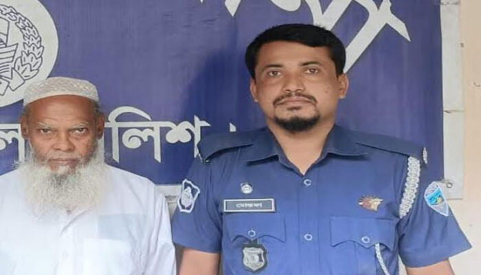 ফরিদগঞ্জে শিশু ধ’র্ষ’ণে’র অভিযোগে ৬৫ বছরের বৃদ্ধ গ্রেফতার