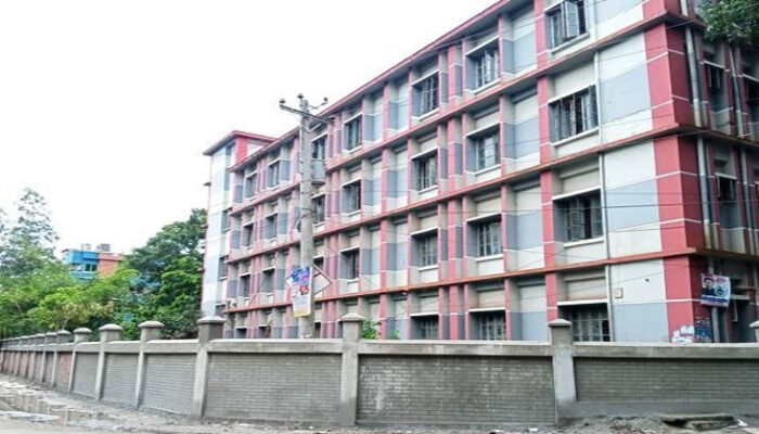 কচুয়া বঙ্গবন্ধু সরকারি ডিগ্রি কলেজের সীমানা প্রাচীর নির্মাণের অনিয়মের অভিযোগ