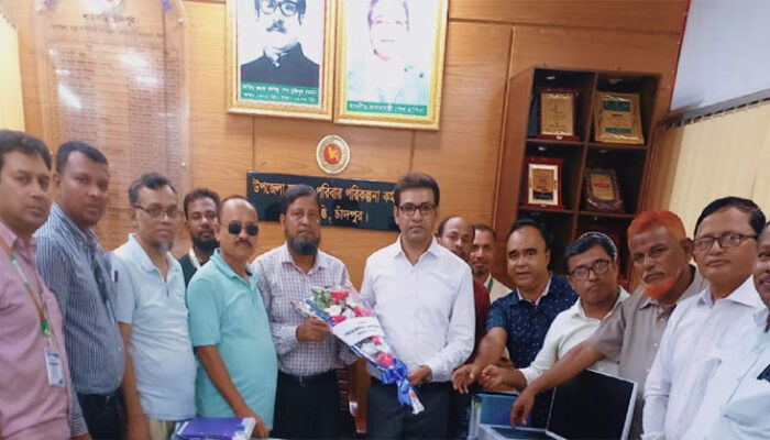 শাহরাস্তি প্রেসক্লাব নেতৃবৃন্দের সঙ্গে নবাগত ইউএইচএফপিও মতবিনিময়