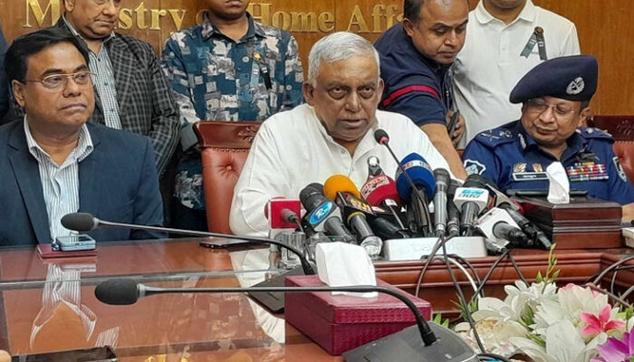 প্রধানমন্ত্রী মনে করলে পদত্যাগ করবো: স্বরাষ্ট্রমন্ত্রী