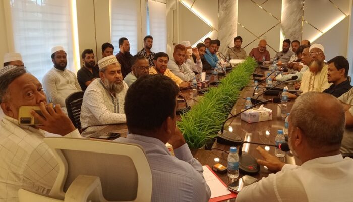 হাজীগঞ্জে বিএনপি জামায়াত ও শিক্ষার্থীদের সাথে ইউএনও’র মতবিনিময়