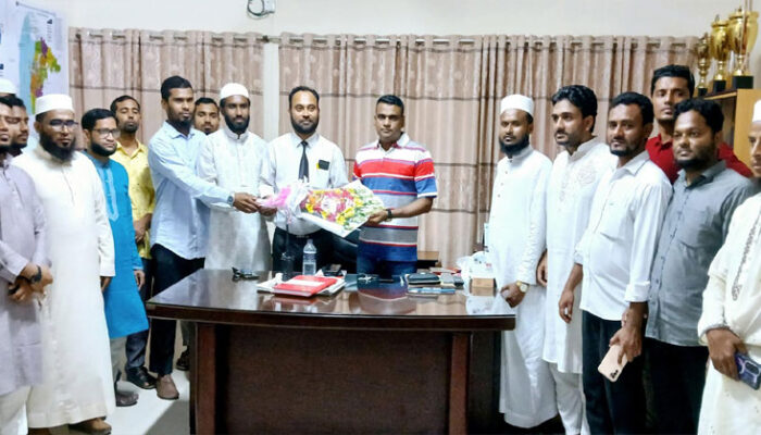 চাঁদপুর মডেল থানার নবাগত ওসি’র সাথে শহর জামায়াত নেতৃবৃন্দের মতবিনিময়