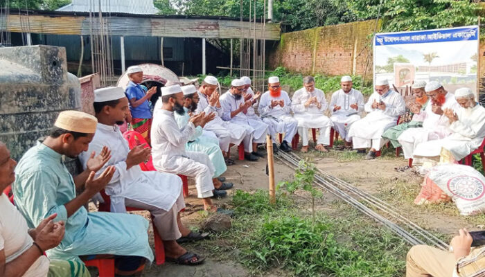 কচুয়ায় আল-বারাকা আইডিয়াল একাডেমীর ভবন নির্মাণ কাজ উদ্বোধন