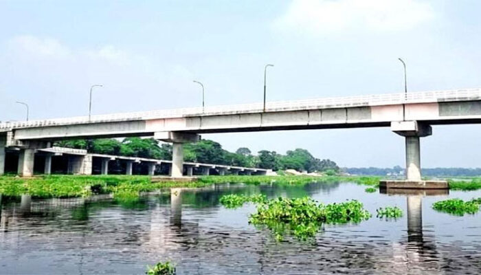 সরকারি টাকায় সাবেক মন্ত্রী ডাঃ দীপু মনির বাবার নামে সেতু