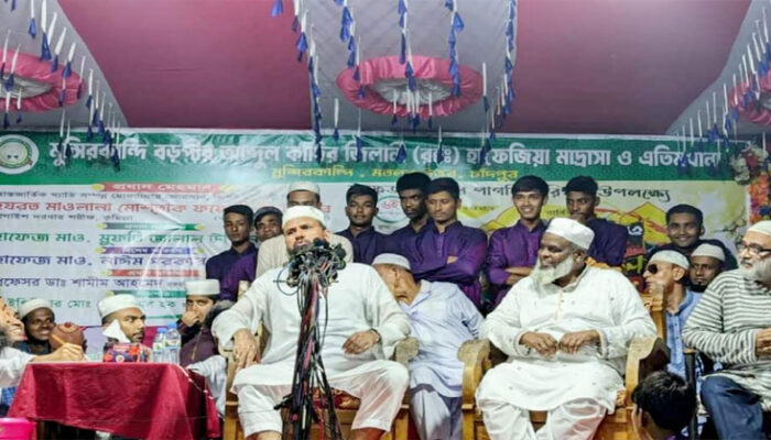 সংসদের নর্তকি ঢুকিয়ে সংসদটাকে অপবিত্র করে দিয়ে গেছেন আওয়ামীলীগ