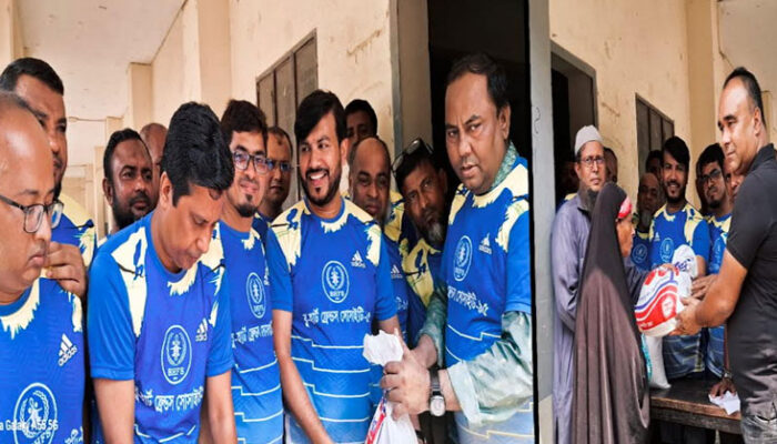 শাহরাস্তিতে ব্লু-হার্ট ফ্রেন্ডস সোসাইটি-৯৫ বন্যার্তদের মাঝে খাদ্য সামগ্রী বিতরণ করেছে