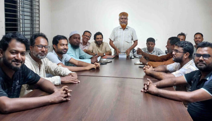 হাজীগঞ্জ প্রেসক্লাবের কার্যকরি কমিটির প্রথম সভা অনুষ্ঠিত
