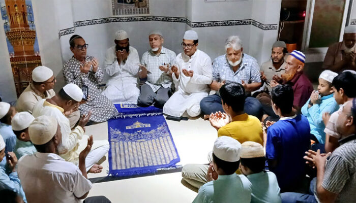 অধ্যক্ষ মো: সেলিম ভুইয়ার সুস্থতার জন্য সম্মিলিত পেশাজীবী ও প্রফেশনালস মুভমেন্ট অফ বাংলাদেশ চাঁদপুরের মিলাদ ও দোয়া