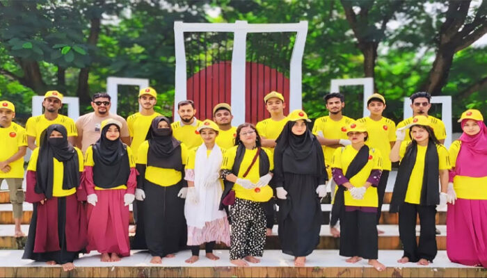শুক্রবার নবজাগরণ গোল্ডেন ফাউন্ডেশনের পরিষ্কার পরিচ্ছনতা অভিযান
