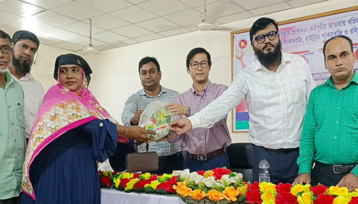 খরিপ মৌসুমের প্রণোদনা কর্মসূচির উদ্বোধন ও কৃষি উপকরণ বিতরণ