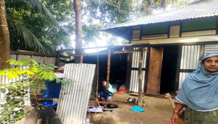 কচুয়ায় বিধবার বাড়িঘরে হামলা ও ভাংচুর এবং শ্লীলতাহানির অভিযোগ