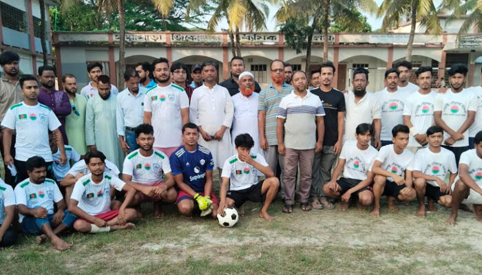 শাহরাস্তি পৌরসভা ছাত্রদলের উদ্যোগে মাদক বিরোধী প্রীতি ফুটবল ম্যাচ অনুষ্ঠিত