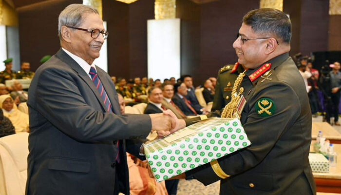 সশস্ত্র বাহিনী দিবস উপলক্ষে সেনাপ্রধান কর্তৃক সংবর্ধনা ও পদক প্রদান