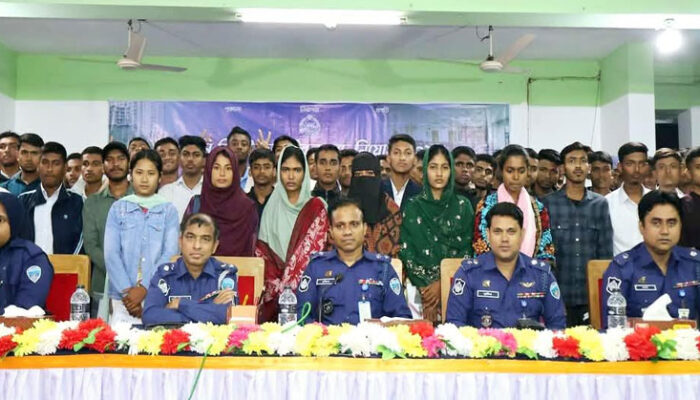ঘুষ-তদবির ছাড়াই চাঁদপুরে পুলিশে চাকরি পেয়ে কাঁদলেন ৭১ জন