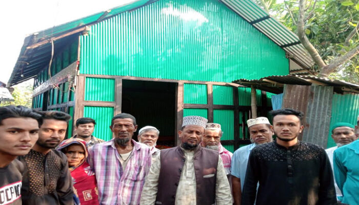 কচুয়ায় অসহায় পরিবারকে গৃহ নির্মাণ করে দিলেন আকানিয়া প্রবাসী কল্যাণ ফাউন্ডেশন