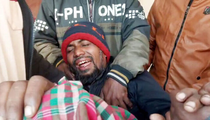 জাহাজে ৭ খুন : চাঁদপুর সরকারি হাসপাতালে কান্নার রোল