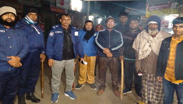 চাঁদপুরে রাতভর ডাকাত আতঙ্কে মসজিদে মসজিদে মাইকিং