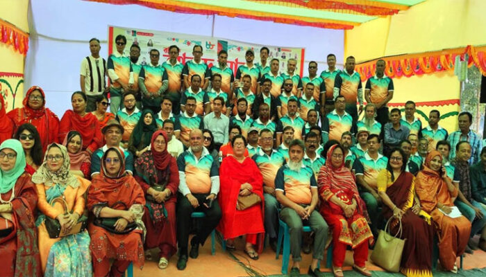 চাঁদপুরের ইলিশ ভোজনে আটাশিয়ান বন্ধুরা মুগ্ধ