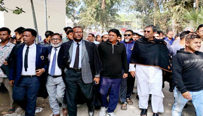 অব্যাহতি পেলেন চাঁদপুর জেলা বিএনপির সভাপতিসহ ৫৯ নেতাকর্মী