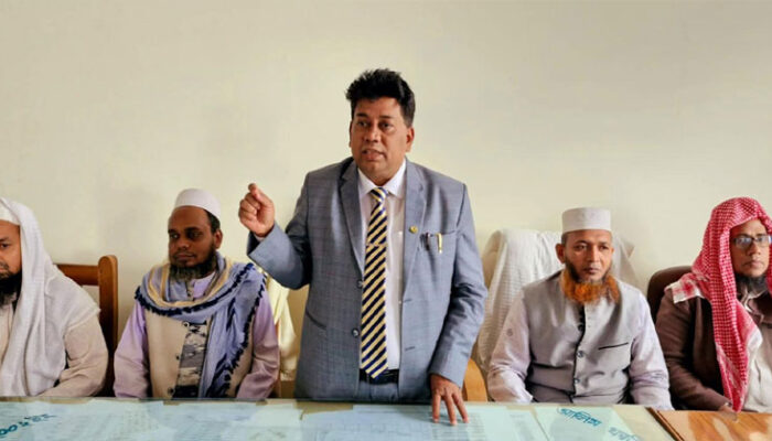 শাহতলী কামিল মাদরাসায় শিক্ষকদের সাথে মতবিনিময় সভা অনুষ্ঠিত