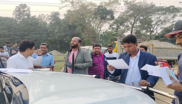 শাহরাস্তিতে ৭ পরিবহনকে জরিমানা