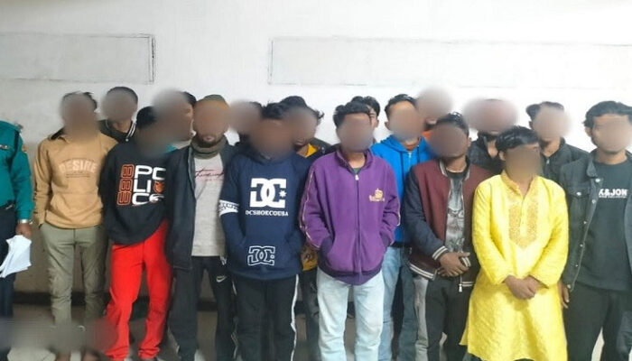 চলছে বিশেষ অভিজান, মোহাম্মদপুরেই গ্রেপ্তার ১৮