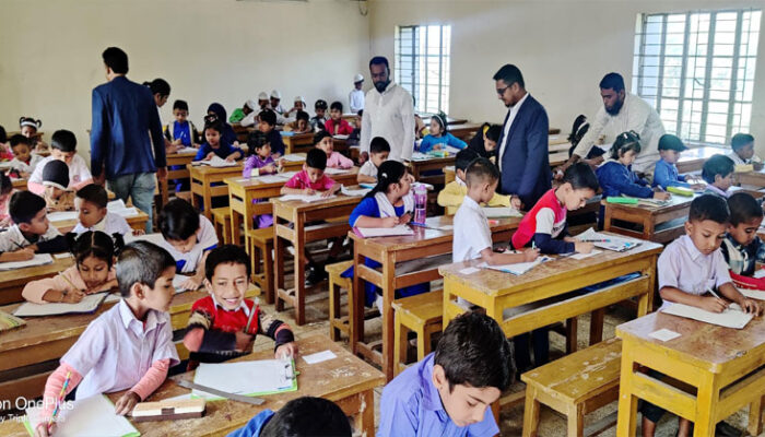 মতলব উত্তরে অঙ্গীকার বন্ধু সংগঠনের বর্ণ প্রতিযোগীতায় সহস্রাধিক ক্ষুদে শিক্ষার্থীর