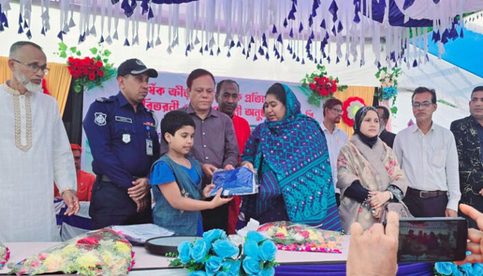 শাহরাস্তি কেশরাঙ্গা সপ্রাবির বার্ষিক সাংস্কৃতিক প্রতিযোগিতা শেষে পুরস্কার বিতরণ